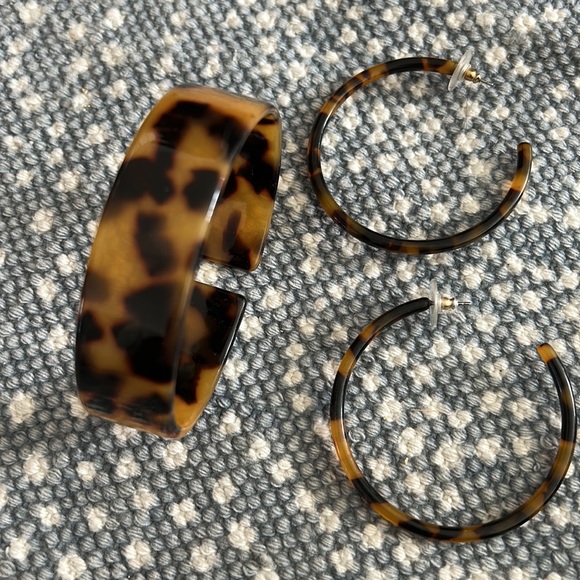 JCREW Tortoise Bracelet & Hoops - Picture 2 of 2